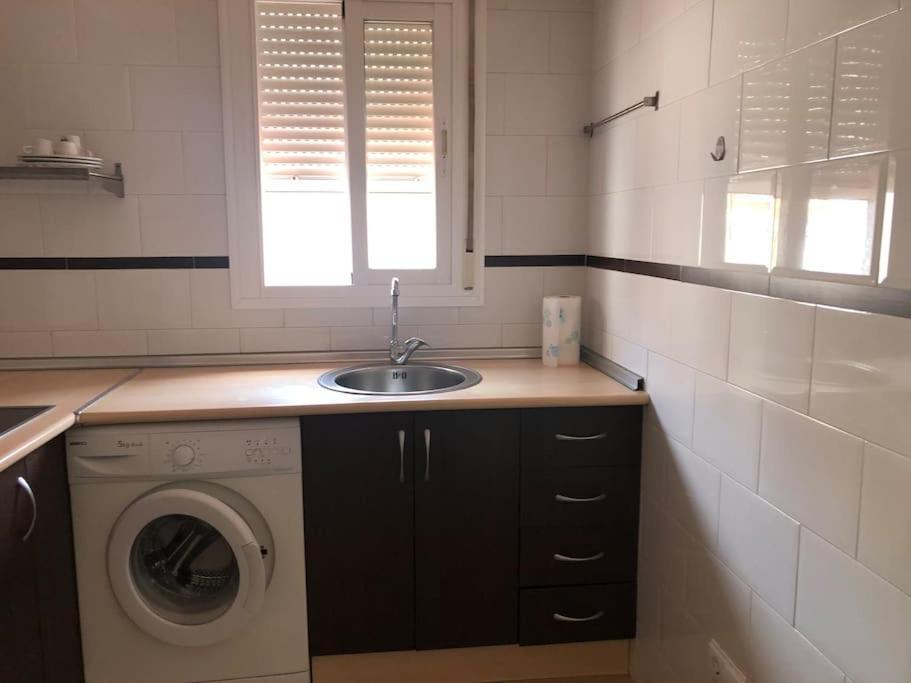 Apartamento En Primera Linea De Playa El Palo Malaga Luaran gambar