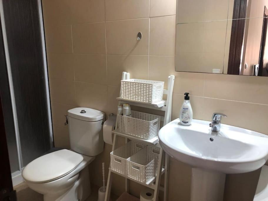 Apartamento En Primera Linea De Playa El Palo Malaga Luaran gambar